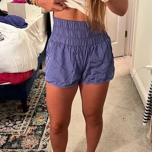FREE PEOPLE SHORTS SIZE SMALL